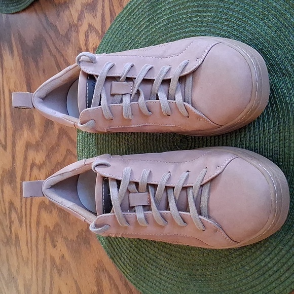 Earth Leather Blush Color Comfort Zinnia Sneakers Size 9.5 - Picture 4 of 11